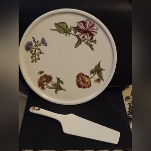 White and Green Floral Serveware Plate